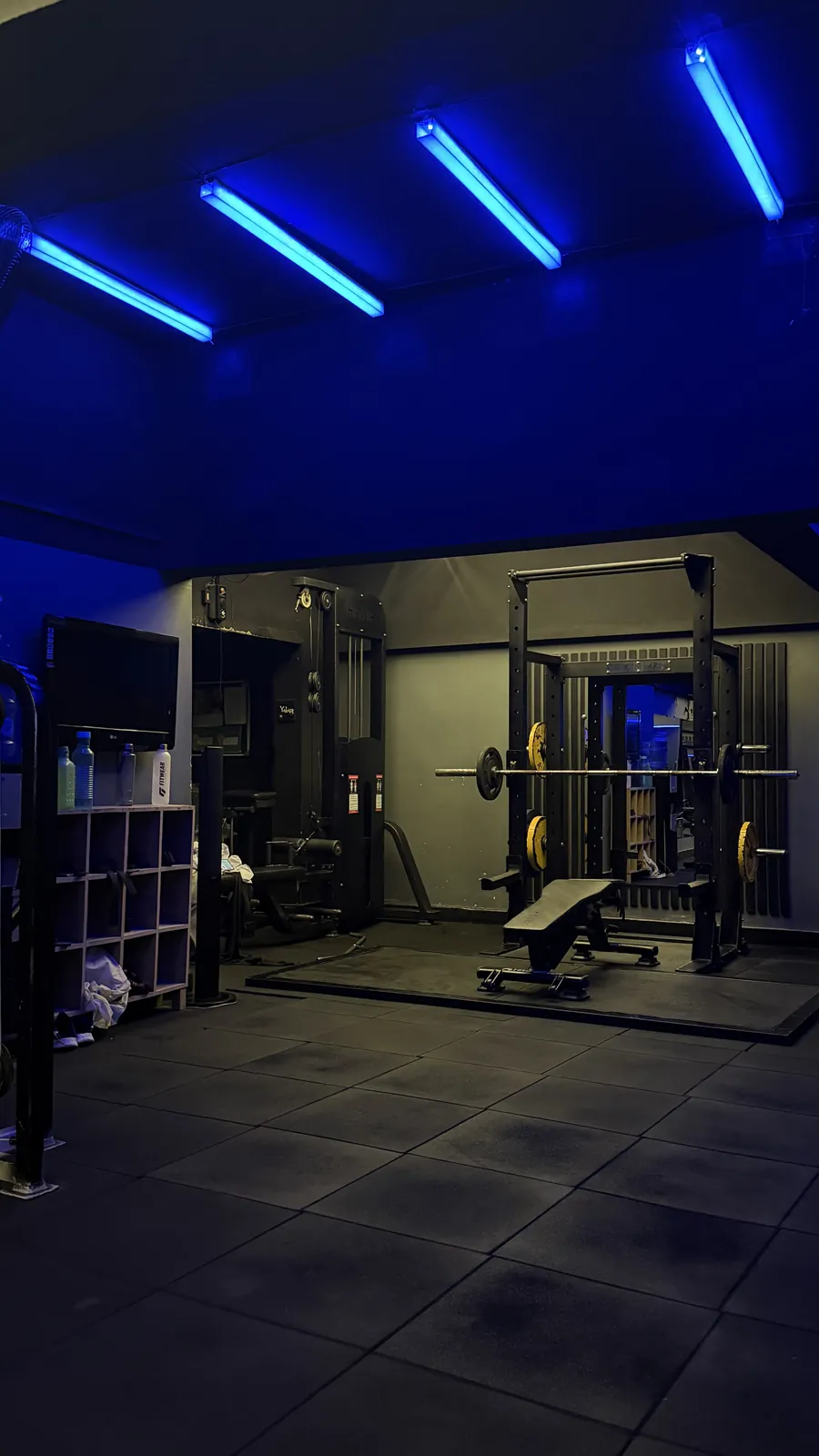 Open training floor at Hanma Fitness Studio